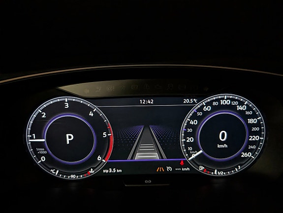 Volkswagen Tiguan Allspace 12 of 23