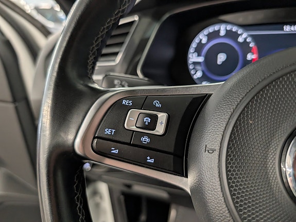 Volkswagen Tiguan Allspace 19 of 23