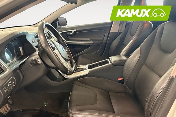 Volvo V60 Cross Country 9 of 17