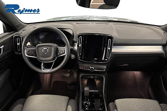 Volvo XC40 11 of 20