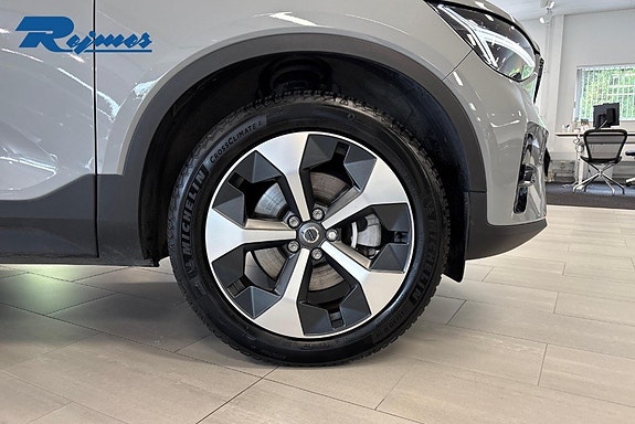 Volvo XC40 9 of 20