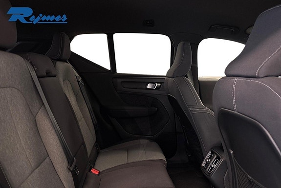 Volvo XC40 18 of 20