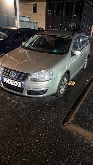 Volkswagen Golf V 2 of 2