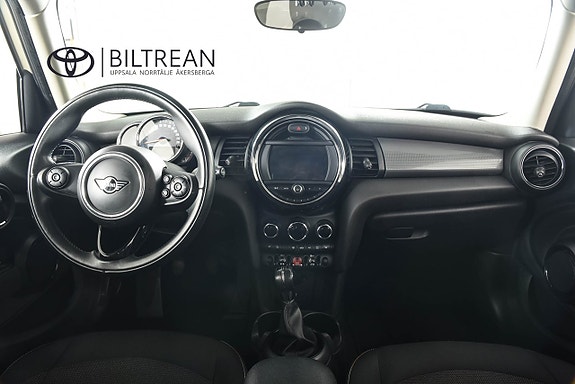 MINI Cooper 8 of 13