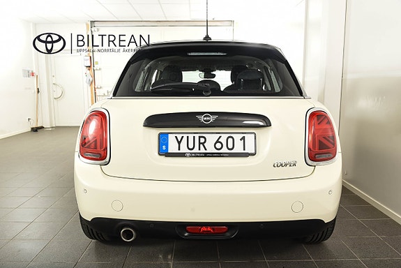 MINI Cooper 4 of 13
