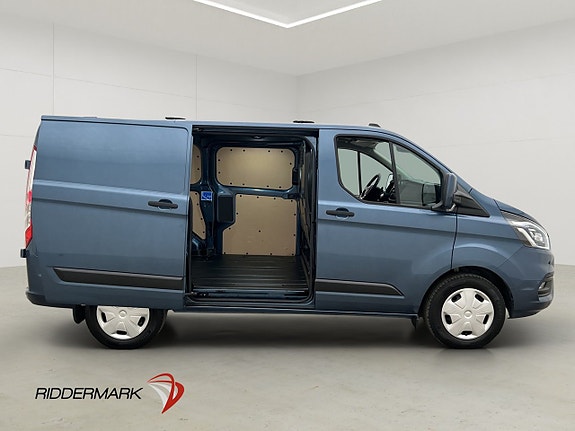 Ford Transit Custom 13 of 30