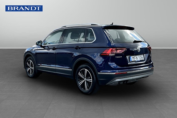 Volkswagen Tiguan 2 of 9