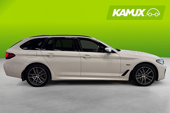 BMW 530e 2 of 26