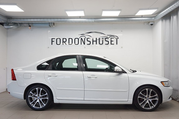 Volvo S40 3 of 17