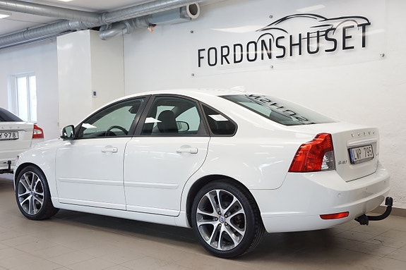 Volvo S40 2 of 17