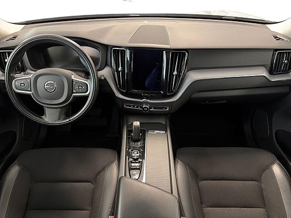 Volvo XC60 13 of 29