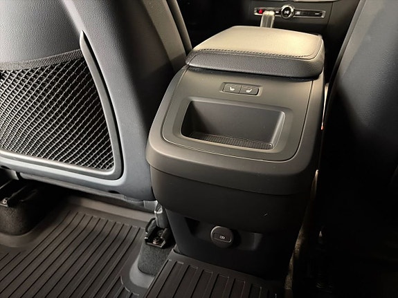 Volvo XC60 24 of 29