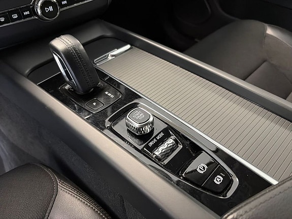 Volvo XC60 15 of 29