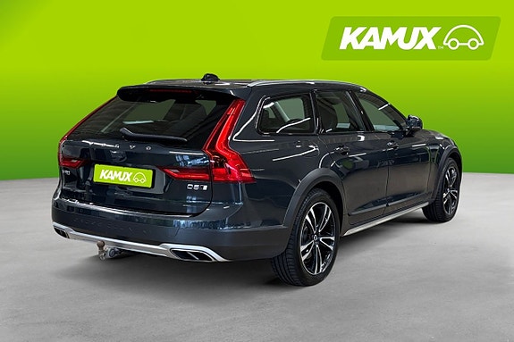 Volvo V90 Cross Country 4 of 18
