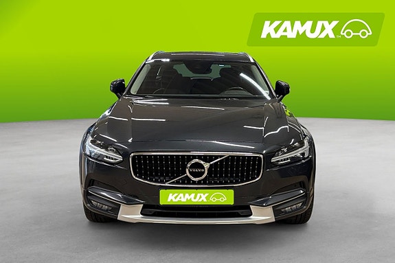 Volvo V90 Cross Country 6 of 18