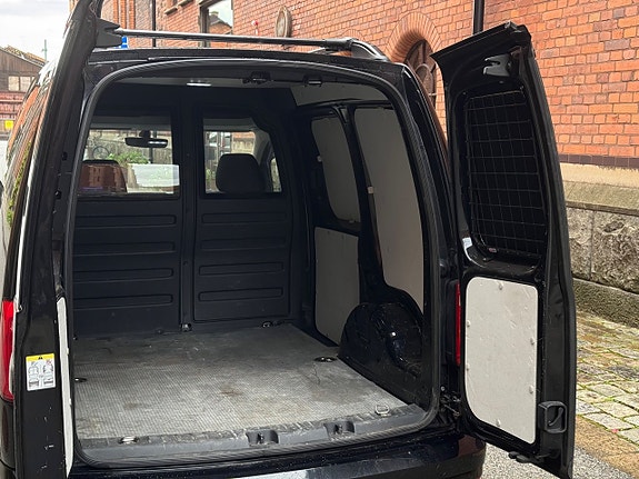 Volkswagen Caddy 16 of 21