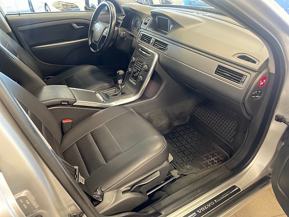 Volvo V70 9 of 11