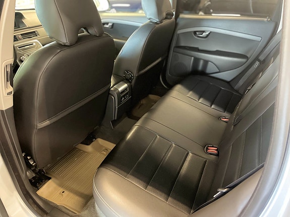 Volvo V70 11 of 11