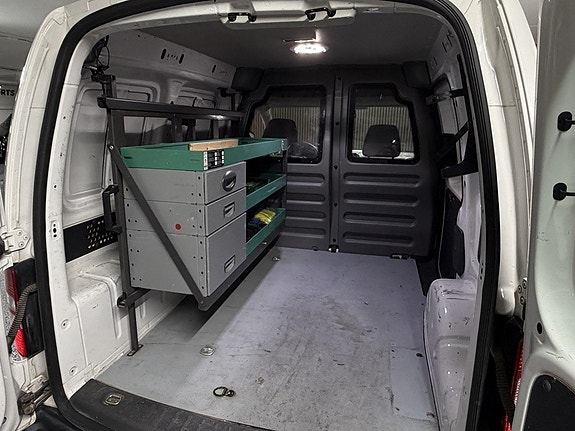Volkswagen Caddy 17 of 18
