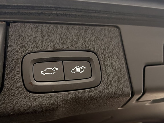 Volvo XC60 11 of 30