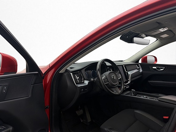 Volvo XC60 12 of 30
