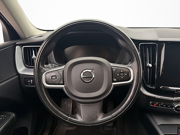 Volvo XC60 15 of 30