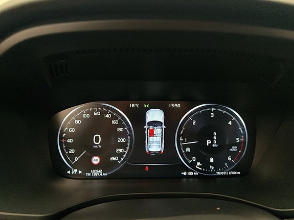 Volvo XC60 17 of 30