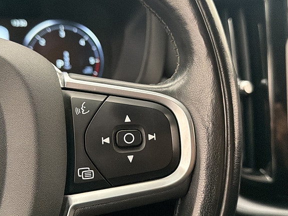 Volvo XC60 18 of 30