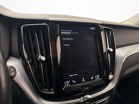 Volvo XC60 23 of 30