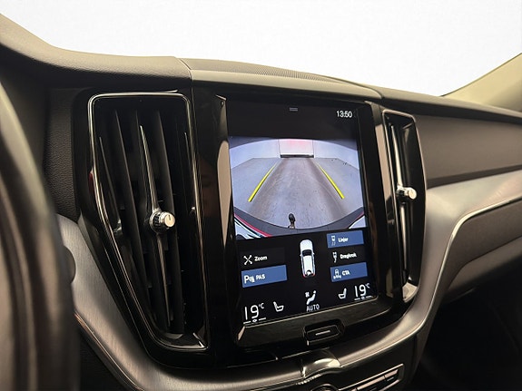 Volvo XC60 19 of 30