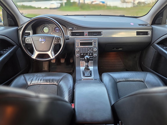 Volvo V70 11 of 11