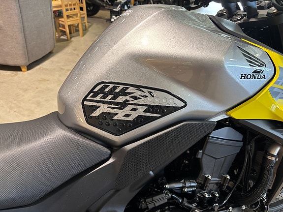 Honda CB750C Hornet E-Clutch #Inkl. Design Pack# 15 of 16