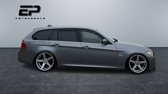 BMW 320d 3 of 9
