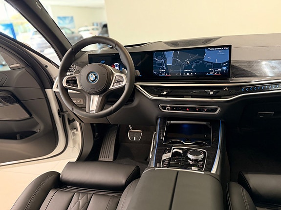BMW X5 9 of 14