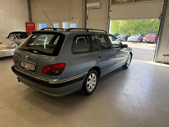 Peugeot 406 6 of 11