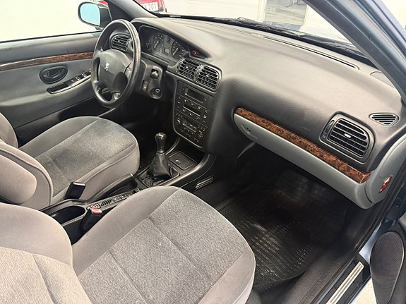 Peugeot 406 8 of 11