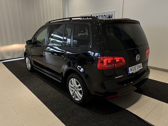 Volkswagen Touran 3 of 18