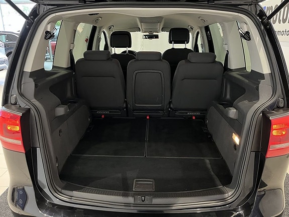 Volkswagen Touran 5 of 18