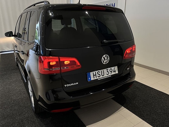 Volkswagen Touran 4 of 18