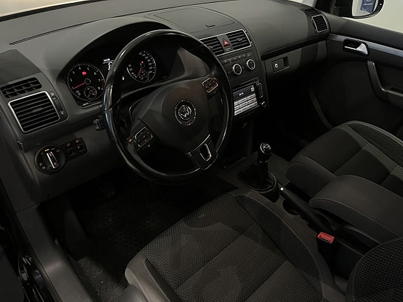 Volkswagen Touran 9 of 18