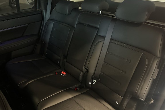 Hyundai Santa Fe 7 of 8