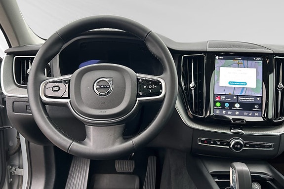 Volvo XC60 10 of 13