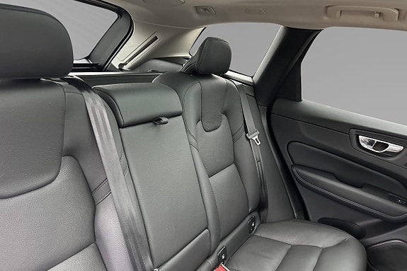 Volvo XC60 12 of 13