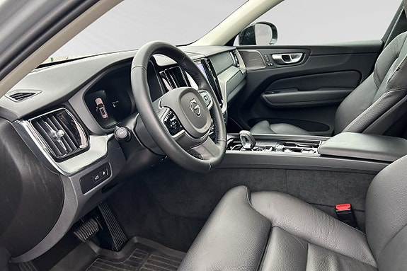 Volvo XC60 8 of 13