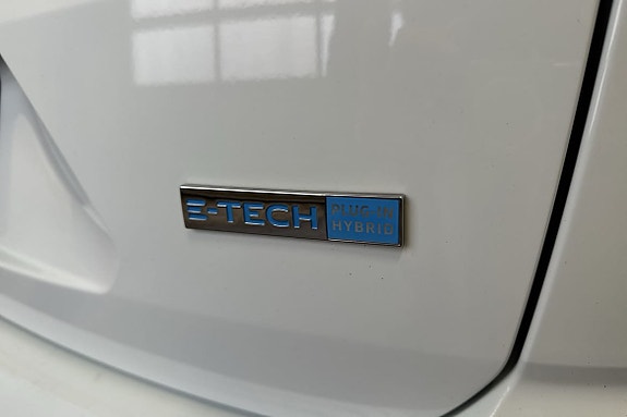 Renault Megane E-Tech 18 of 19