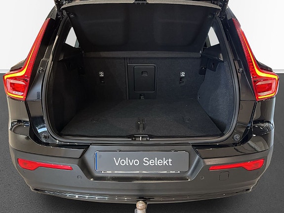 Volvo XC40 14 of 16