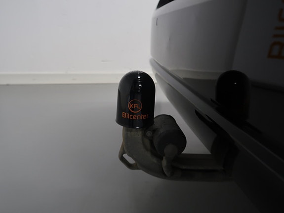 BMW 330e 17 of 30