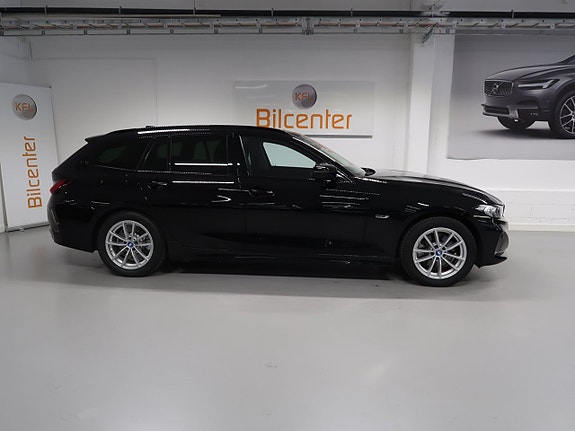 BMW 330e 6 of 30