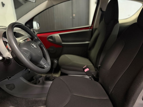 Toyota Aygo 7 of 13