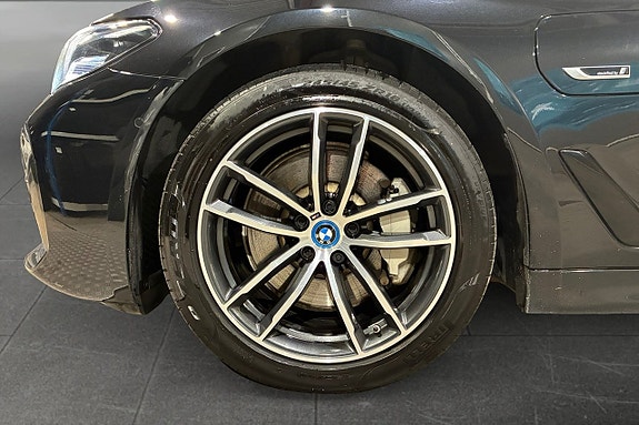 BMW 530e 18 of 19